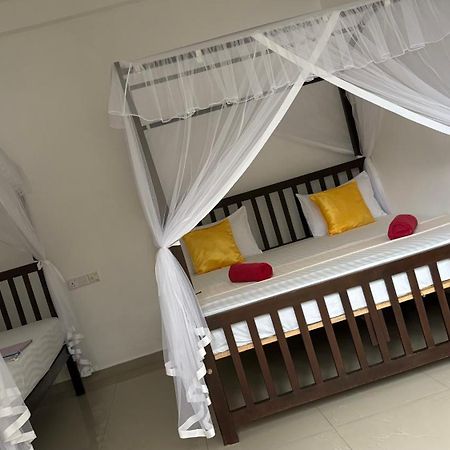 Hotel The Point Mirissa Extérieur photo