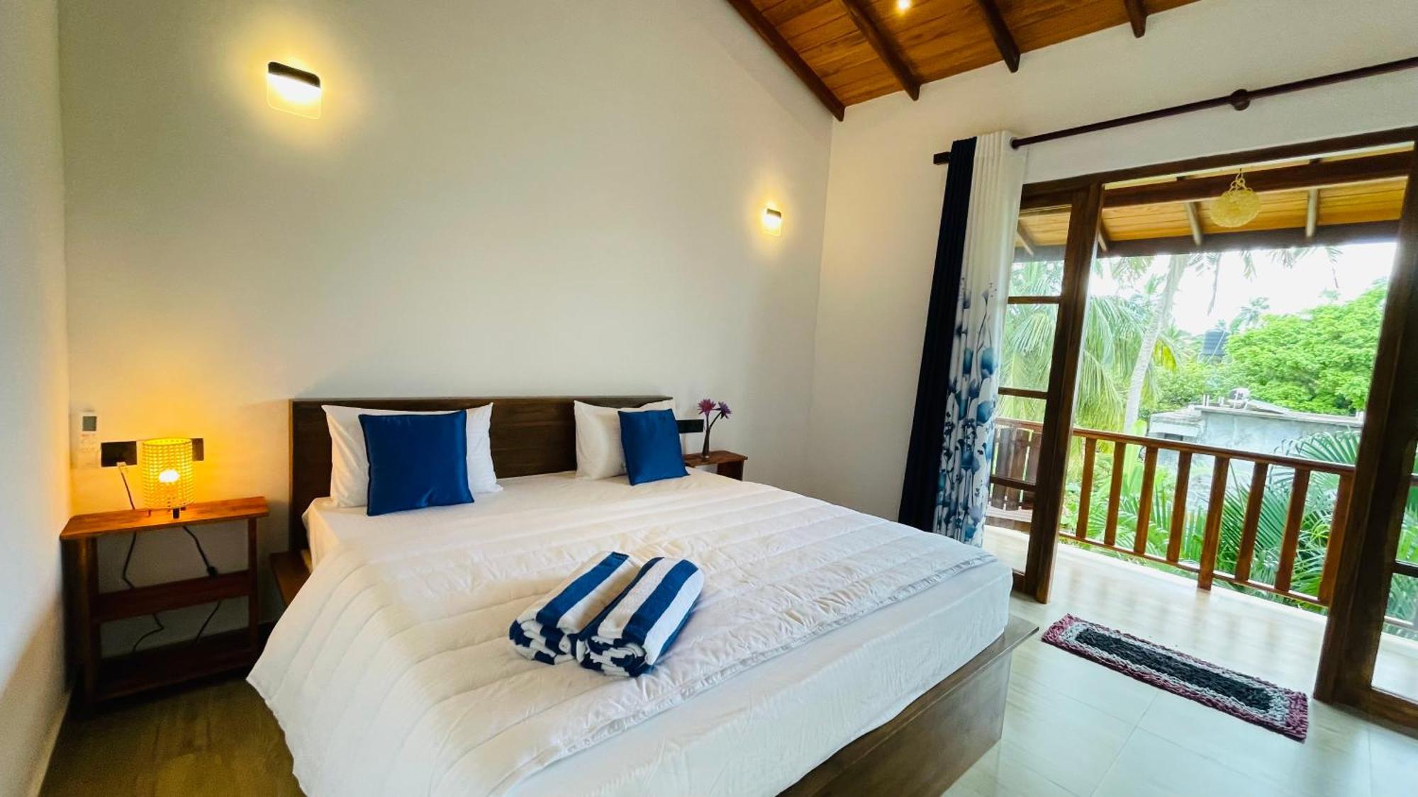 Hotel The Point Mirissa Extérieur photo