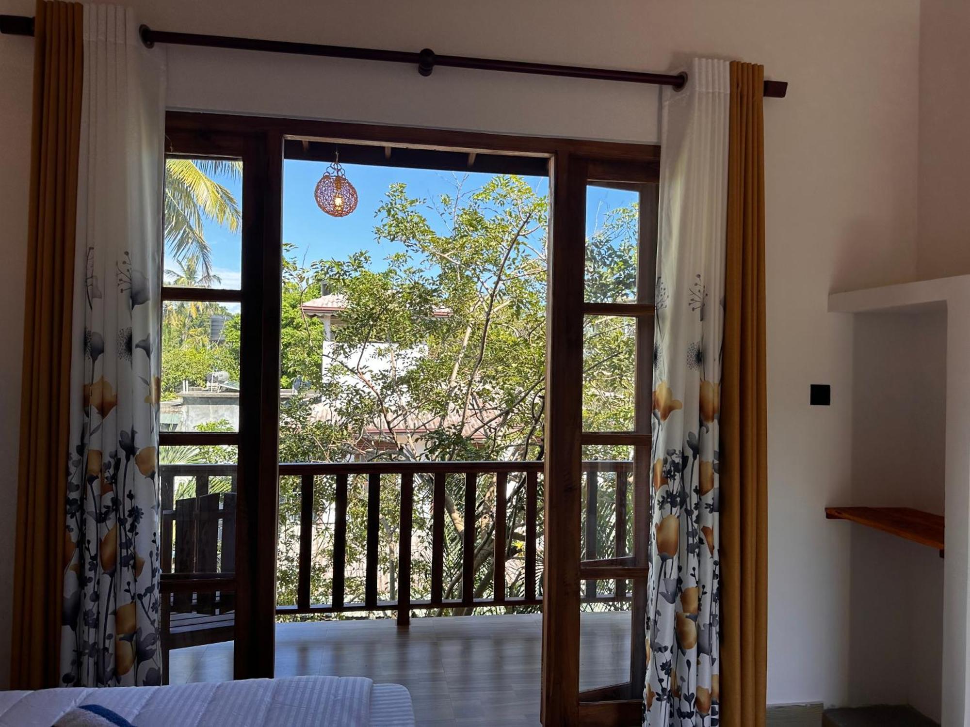 Hotel The Point Mirissa Extérieur photo