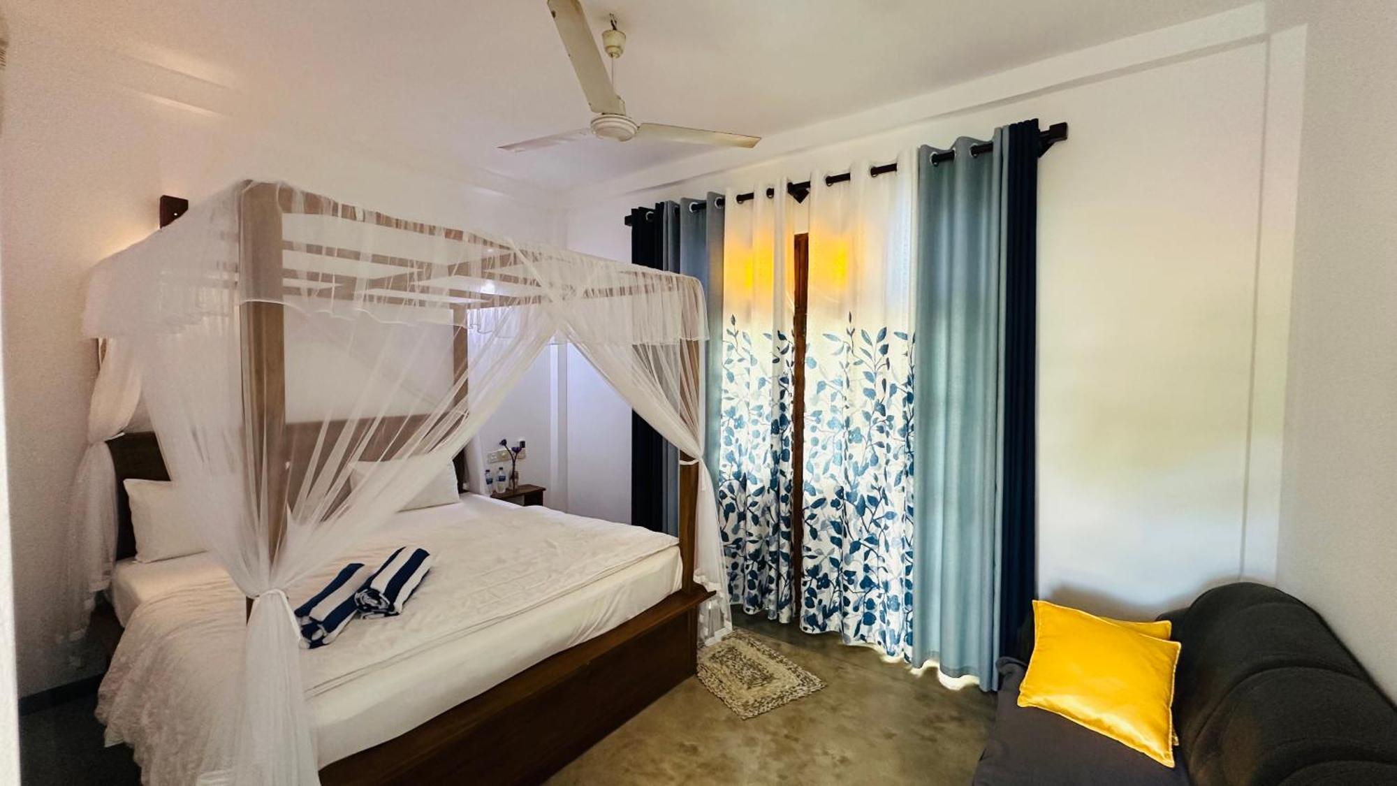 Hotel The Point Mirissa Extérieur photo